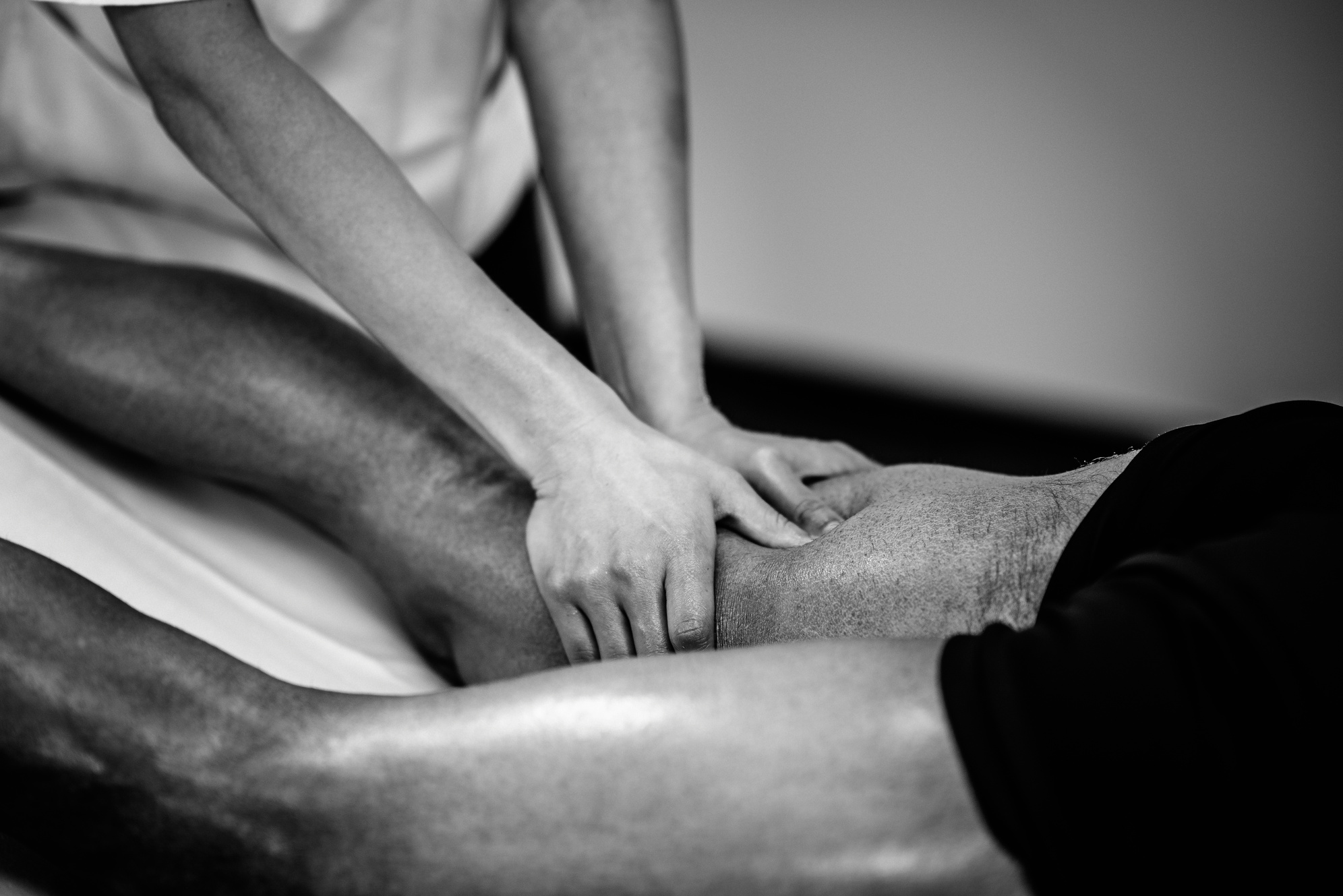 Sports massage - Massaging Legs